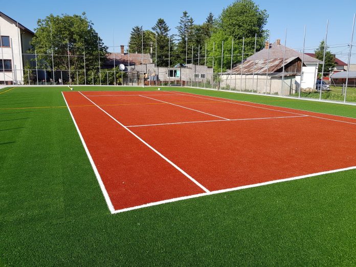 Amenajare terenuri de sport în Constanţa cu gazon artificial sintetic
